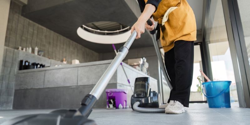 Top 5 Benefits of Janitorial Services for Williamsburg Businesses in the Summer Heat